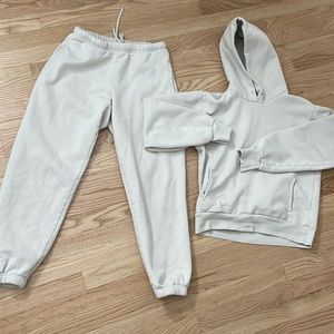 Aritzia Super World The Super Fleece Relaxed Sweat Set - Matte Pearl - XS